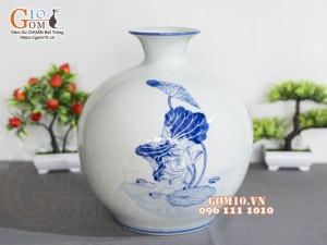 Bình hút lộc men lam cổ vẽ Cá chép Liên hoa, cao 35cm