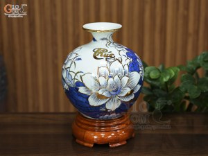 Bình hút lộc men lam cổ vẽ hoa Sen chữ Phúc vẽ vàng, cao 22cm