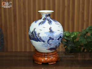Bình hút lộc men lam cổ vẽ Thuận Buồm Xuôi Gió vẽ vàng, cao 22cm