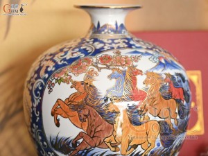 Bình hút lộc men lam vẽ màu Thuận Buồm Xuôi Gió - Mã Đáo Thành Công vẽ vàng 24k, cao 35cm