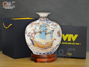 Bình hút lộc men lam vẽ màu Thuận Buồm Xuôi Gió - Mã Đáo Thành Công vẽ vàng 24k in logo VTV, cao 35cm