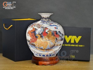 Bình hút lộc men lam vẽ màu Thuận Buồm Xuôi Gió - Mã Đáo Thành Công vẽ vàng 24k in logo VTV, cao 35cm