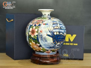Bình hút lộc men lam vẽ Nhị cảnh viền hoa vẽ vàng 24k in logo VTV, cao 25cm