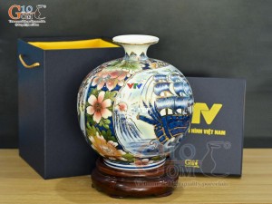 Bình hút lộc men lam vẽ Nhị cảnh viền hoa vẽ vàng 24k in logo VTV, cao 25cm