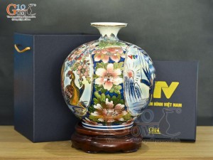 Bình hút lộc men lam vẽ Nhị cảnh viền hoa vẽ vàng 24k in logo VTV, cao 25cm