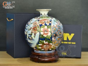 Bình hút lộc men lam vẽ Nhị cảnh viền hoa vẽ vàng 24k in logo VTV, cao 25cm