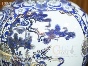 Bình hút lộc men lam vẽ tứ cảnh Tùng Cúc Trúc Mai vẽ vàng, cao 35cm