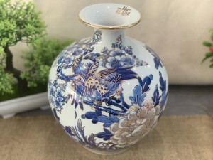 Bình hút lộc men lam vẽ vàng 24k, cảnh Chim Trĩ Phù Dung, cao 21cm