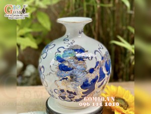 Bình hút lộc men lam vẽ vàng 24k, cảnh Tam Lân Vờn Cầu cao 22cm