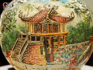 Bình hút lộc men loang xanh đắp nổi nhị cảnh Hà Nội vẽ vàng 24k, cao 35cm