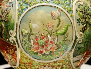 Bình hút lộc men loang xanh đắp nổi nhị cảnh Hà Nội vẽ vàng 24k, cao 35cm