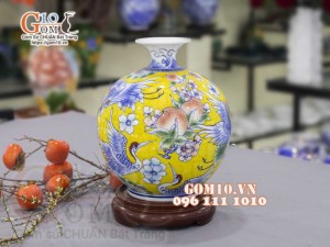 Bình hút lộc men màu, cảnh Lộc Hạc Phú Quý, nền vàng cao 30cm