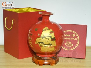Bình hút lộc men màu đỏ cảnh Thuận Buồm Xuôi Gió vàng kim, cao 26cm