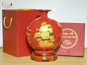 Bình hút lộc men màu đỏ cảnh Thuận Buồm Xuôi Gió vàng kim, cao 26cm