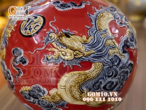 Bình hút lộc men màu đỏ đắp nổi Long Phụng, cao 36cm