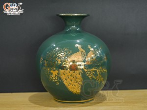Bình hút lộc men màu, họa tiết Chim Công Tài Lộc, kẻ chỉ vàng kim, cao 18cm