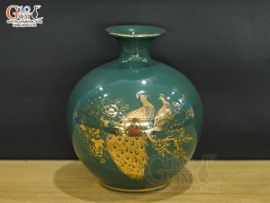 Bình hút lộc men màu, họa tiết Chim Công Tài Lộc, kẻ chỉ vàng kim, cao 18cm