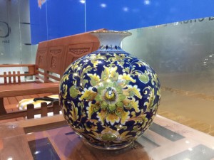 Bình hút lộc men màu họa tiết Hoa dây 30cm, vẽ vàng 24k