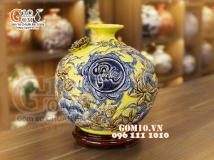 Bình hút lộc men màu, nền vàng đắp nổi Phú Quý Tài Lộc, cao 36cm