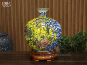 Bình hút lộc men màu nền vàng vẽ Kim Kê Đại Cát vẽ vàng, cao 30cm