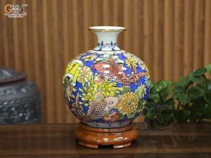Bình hút lộc men màu nền xanh, cảnh Vạn Sự Như Ý vẽ vàng, cao 25cm