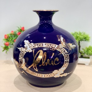 Bình hút lộc men màu, nền xanh, kẻ chỉ vàng kim hoạ tiết chữ Phúc , cao 27cm