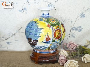 Bình hút lộc men màu Nhị cảnh Tài Lộc nền vàng, cao 23cm