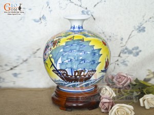 Bình hút lộc men màu Nhị cảnh Tài Lộc nền vàng, cao 23cm