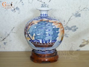 Bình hút lộc men màu Nhị cảnh Thuận Buồm Xuôi Gió và Công Đào nền cam, cao 25cm