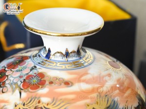 Bình hút lộc Nhị cảnh Thuận Buồm Xuôi Gió và Mã Đáo Thành Công vẽ vàng 24k in logo VTV nền cam, cao 23cm