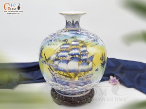 Bình hút lộc men màu nhị cảnh Thuận Buồm Xuôi Gió và Mã Đáo Thành Công vẽ vàng 24k nền vàng, cao 30cm