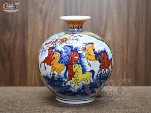 Bình hút lộc men màu nhị cảnh, vẽ Thuận Buồm Xuôi Gió và Mã Đáo Thành Công, cao 25cm