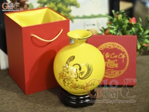 Bình hút lộc men màu vàng họa tiết chữ Lộc vàng kim, cao 18cm