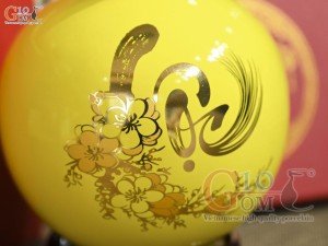 Bình hút lộc men màu vàng họa tiết chữ Lộc vàng kim, cao 18cm