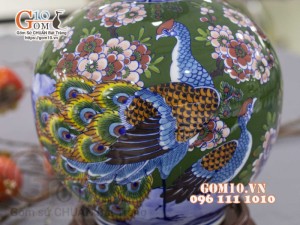 Bình hút lộc men màu vẽ Công Đào, nền xanh cao 25cm