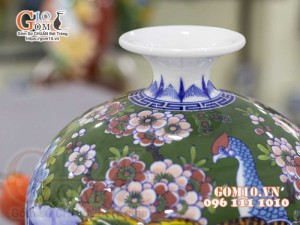 Bình hút lộc men màu vẽ Công Đào, nền xanh cao 25cm