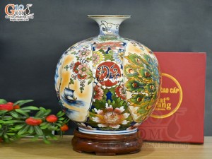 Bình hút lộc men màu vẽ Nhị cảnh viền hoa Phúc Đức nền vàng vẽ vàng 24k in logo VTV8, cao 35cm