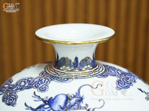 Bình hút lộc men màu vẽ Tài Lộc Mãn Đường vẽ vàng, cao 35cm