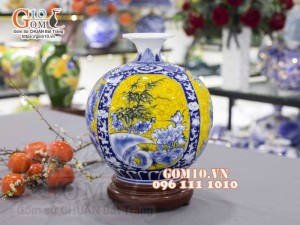Bình hút lộc men màu vẽ Tứ cảnh, cao 35cm