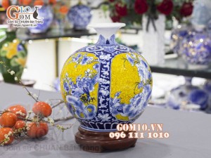 Bình hút lộc men màu vẽ Tứ cảnh, cao 35cm