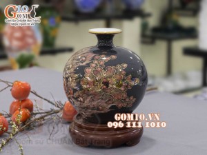 Bình hút lộc men màu vẽ vàng 24k, cảnh Công Xòe Tán Lộc, cao 30cm