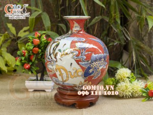 Bình hút lộc men màu vẽ vàng 24k, cảnh Phúc Đức, nền đỏ cao 25cm