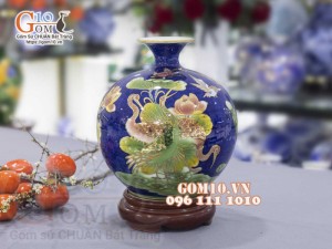 Bình hút lộc men màu vẽ vàng 24k, cảnh Sen Hạc Phú Quý, cao 25cm