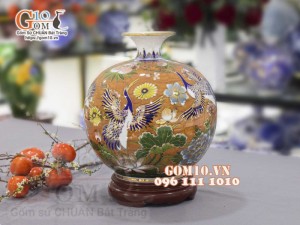 Bình hút lộc men màu vẽ vàng 24k, cảnh Sen Hạc Phú Quý, cao 35cm