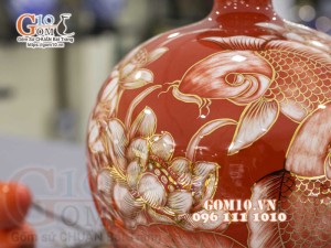 Bình hút lộc men màu vẽ vàng 24k, cảnh Song Ngư Phú Quý, cao 35cm