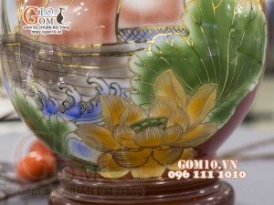 Bình hút lộc men màu vẽ vàng 24k, cảnh Thuận Buồm Xuôi Gió, nền đỏ cao 30cm