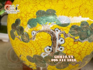 Bình hút lộc men màu vẽ vàng 24k, cảnh Thuận Buồm Xuôi Gió, nền vàng cao 35cm