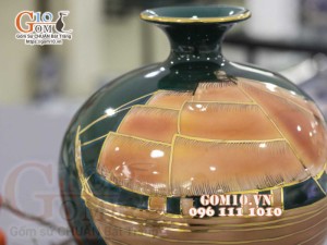 Bình hút lộc men màu vẽ vàng 24k, cảnh Thuận Buồm Xuôi Gió, nền xanh cao 25cm
