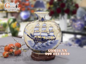 Bình hút lộc men màu vẽ vàng 24k, Nhị cảnh Thuận Buồm Xuôi Gió và Chim Hoa Phú Quý, cao 35cm