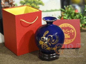Bình hút lộc men màu xanh coban họa tiết chữ Lộc vàng kim, cao 18cm